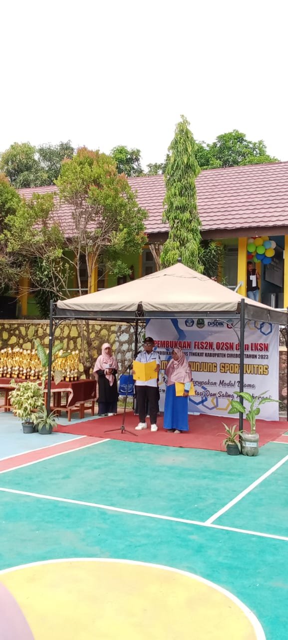 Pembacaan Ikrar Dewan Juri Lomba FL2SN