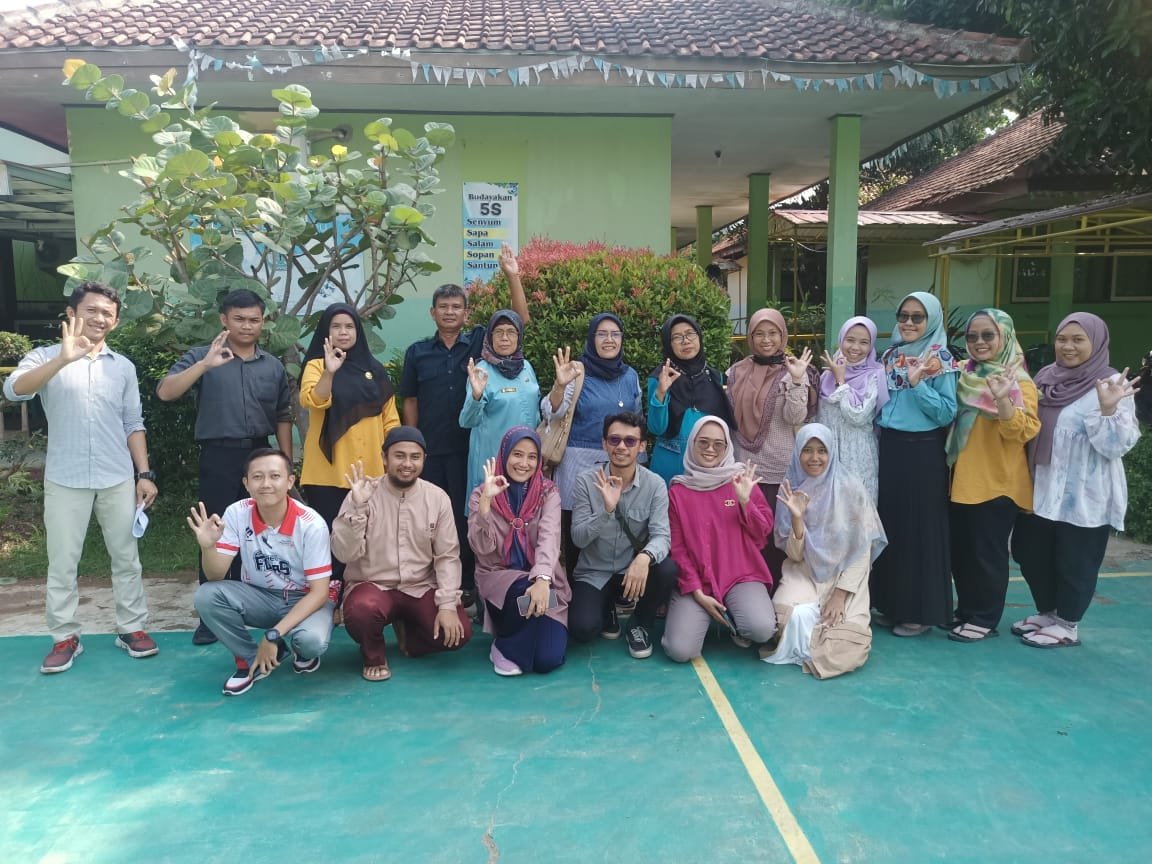 Foto bersama dengan Pemateri IKM 2022