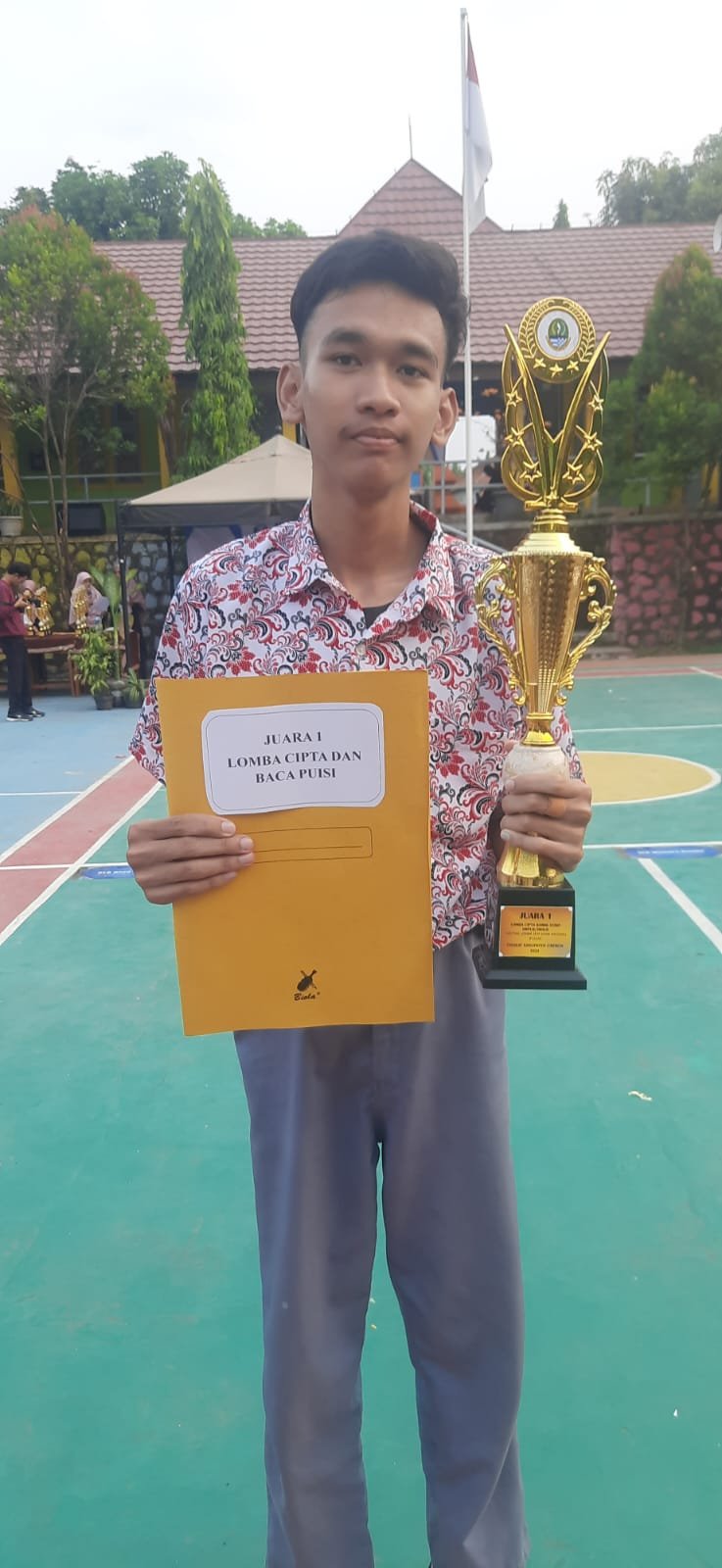 Juara 1 Komik Strip FLS2N