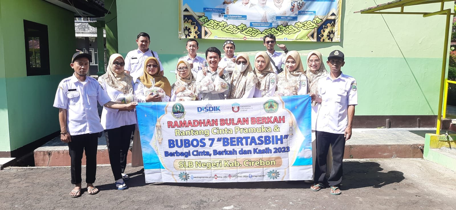 Foto bersama pegawai ASN dan Non ASN
