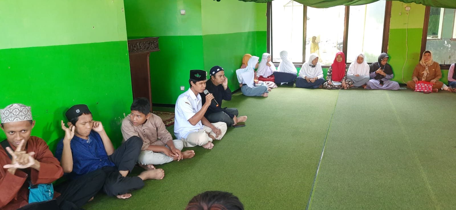 Pembacaan doa oleh pak Imam