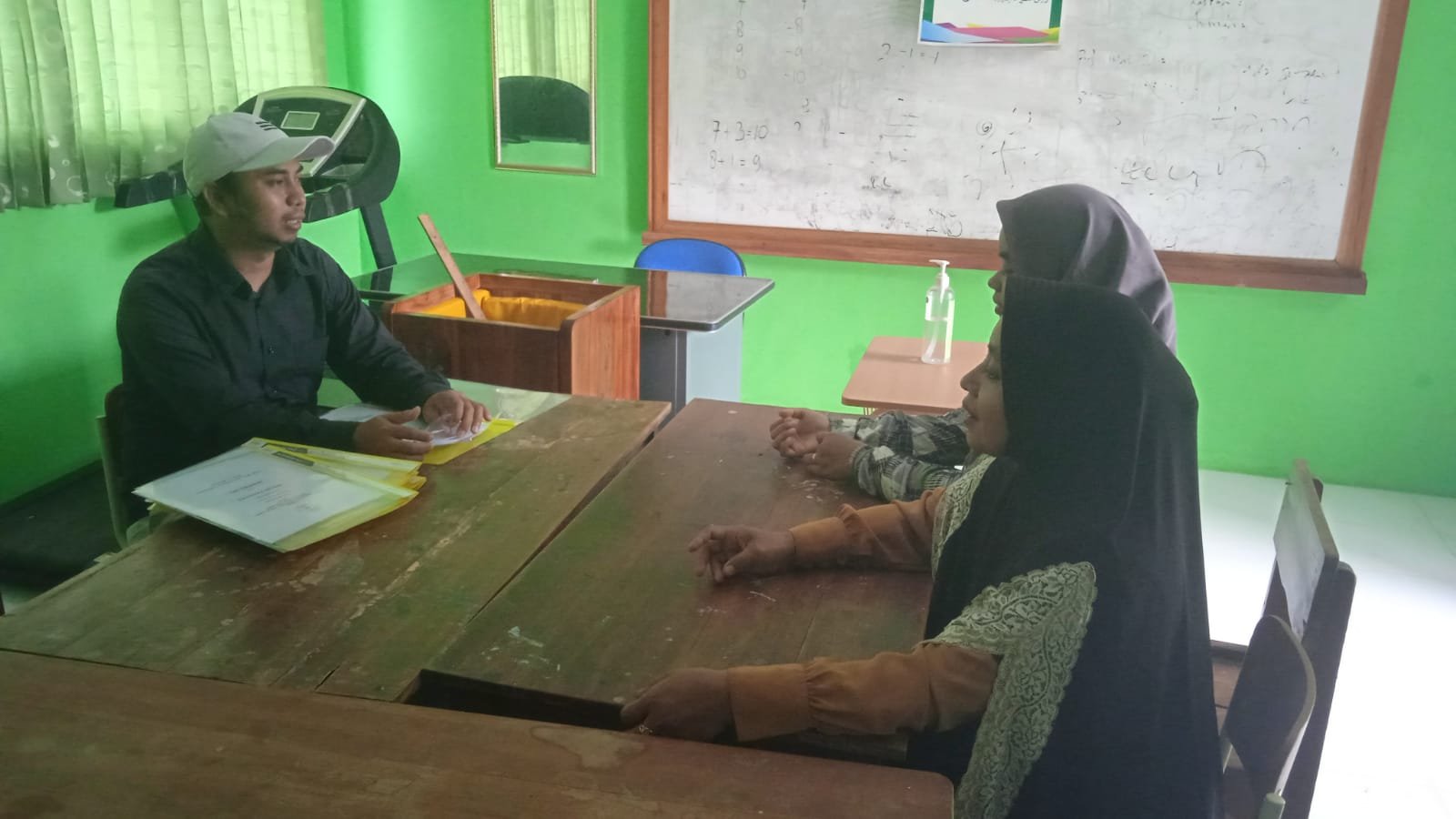 Pembagian Rapot Siswa SD-LB