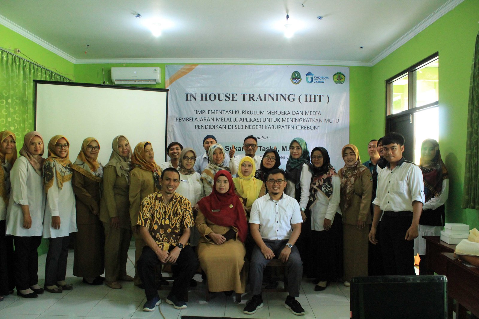 Gambar Foto Bersama 1
