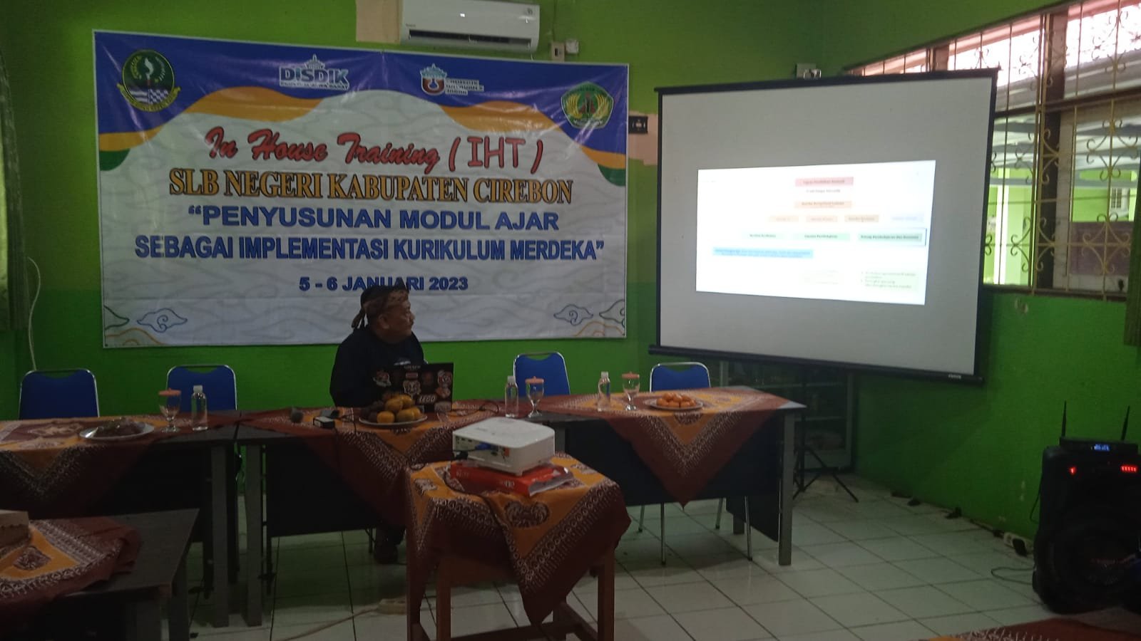 Presentasi Implementasi Kurikulum Merdeka