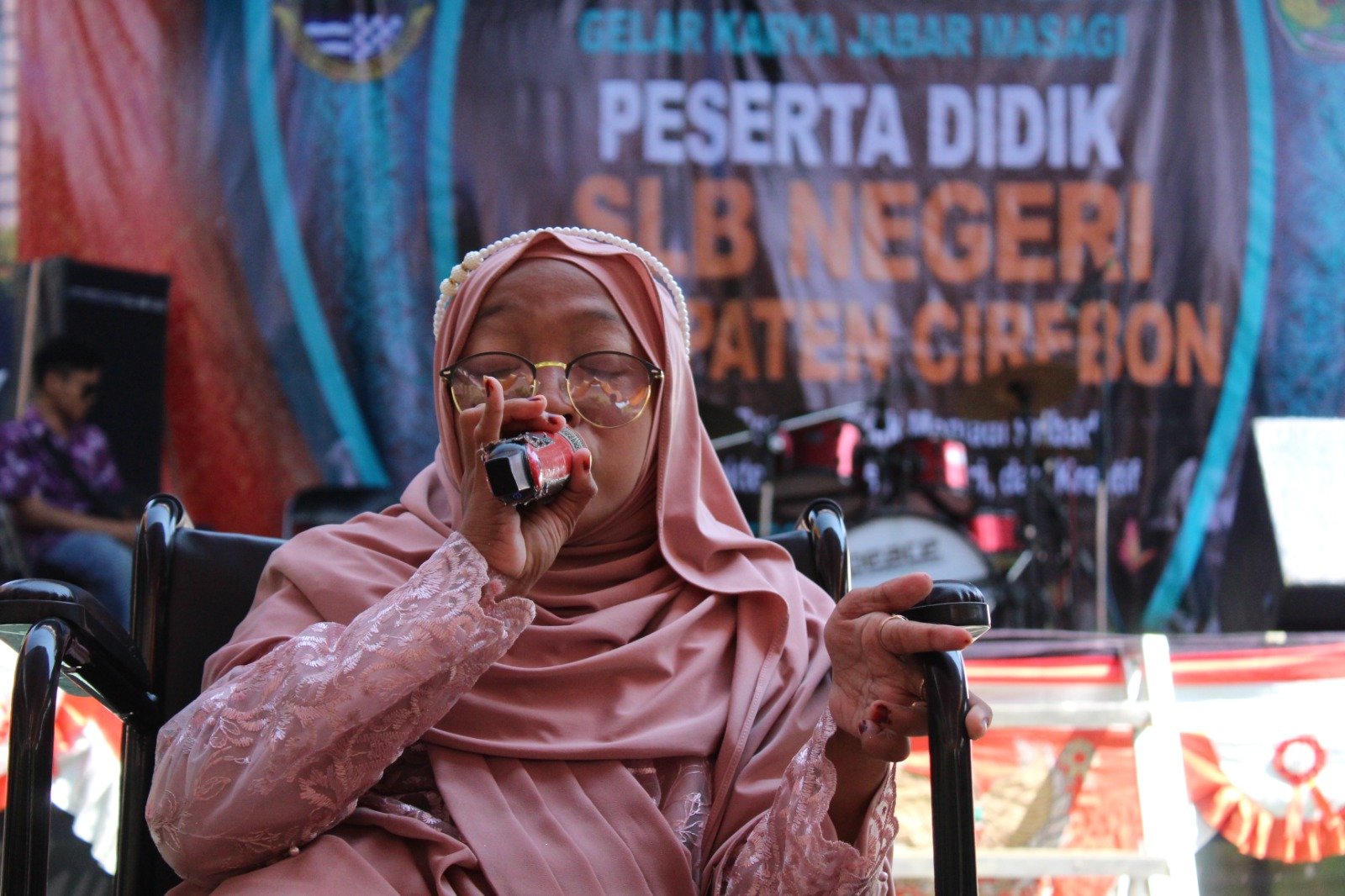 Membaca Puisi