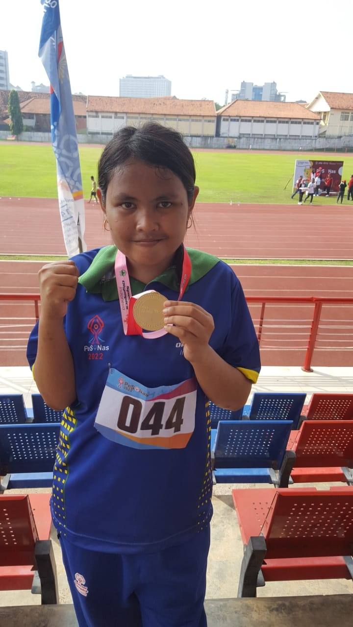 Medali Emas Atletik Divisi 1
